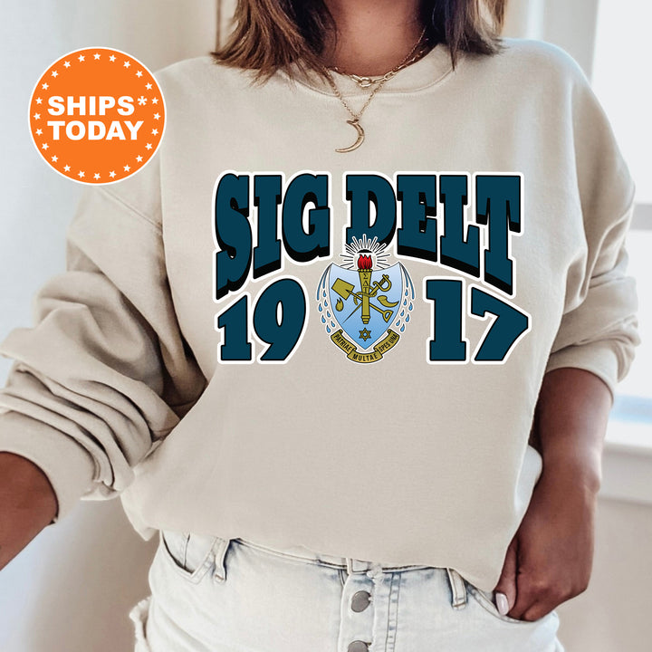 a woman wearing a sweatshirt that says sig deen on it