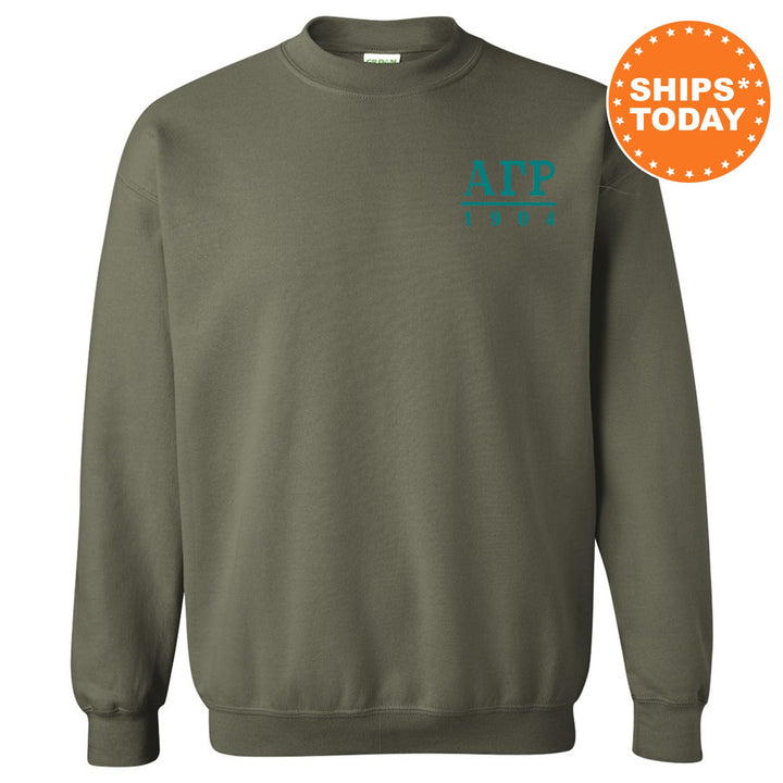 a green sweatshirt with the words ship's today on it