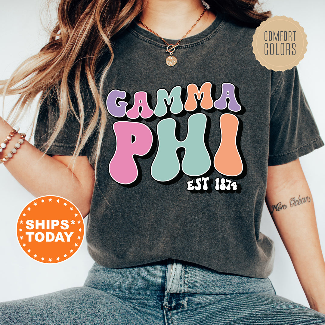 a woman wearing a shirt that says gumma piu