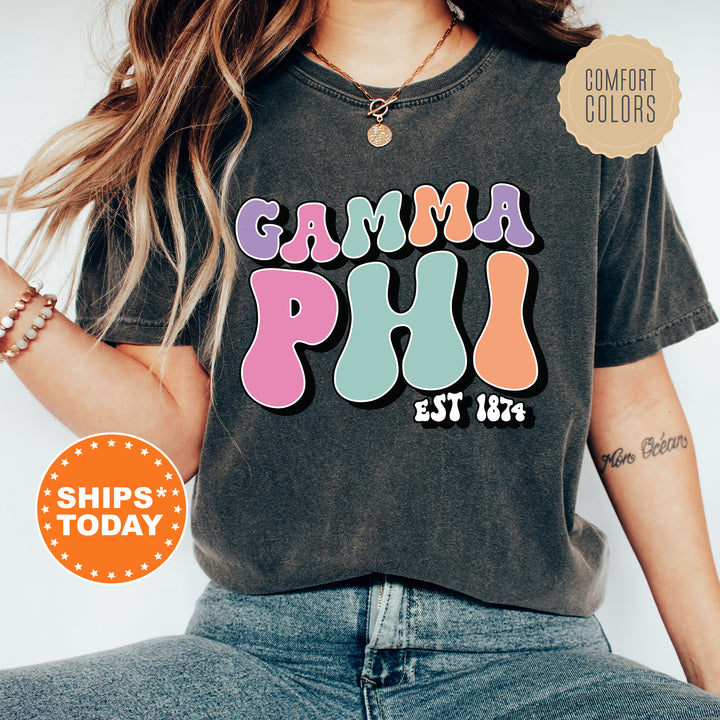 a woman wearing a shirt that says gumma piu